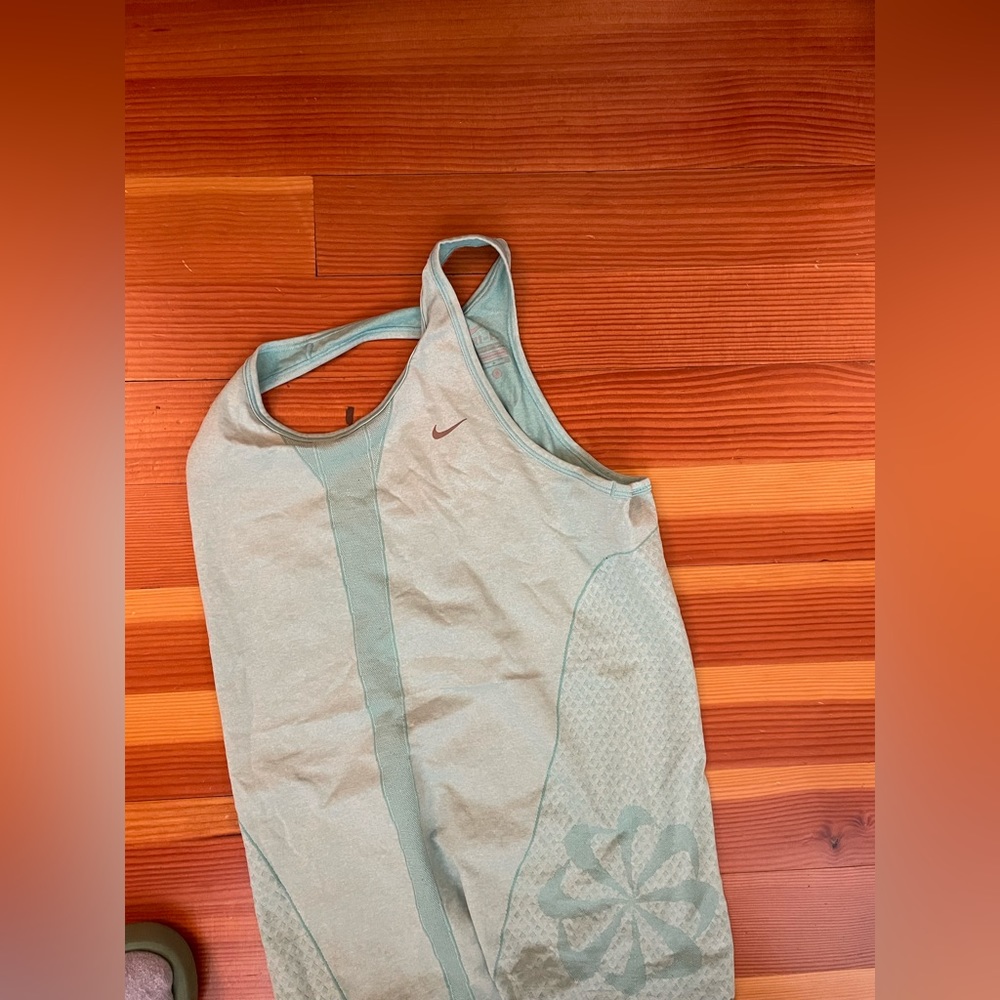 Nike tank workout